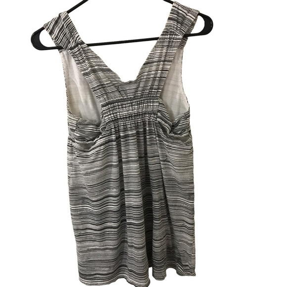 3/$15 Volcom girls junior black white stripe sleeveless blouse - Picture 2 of 10